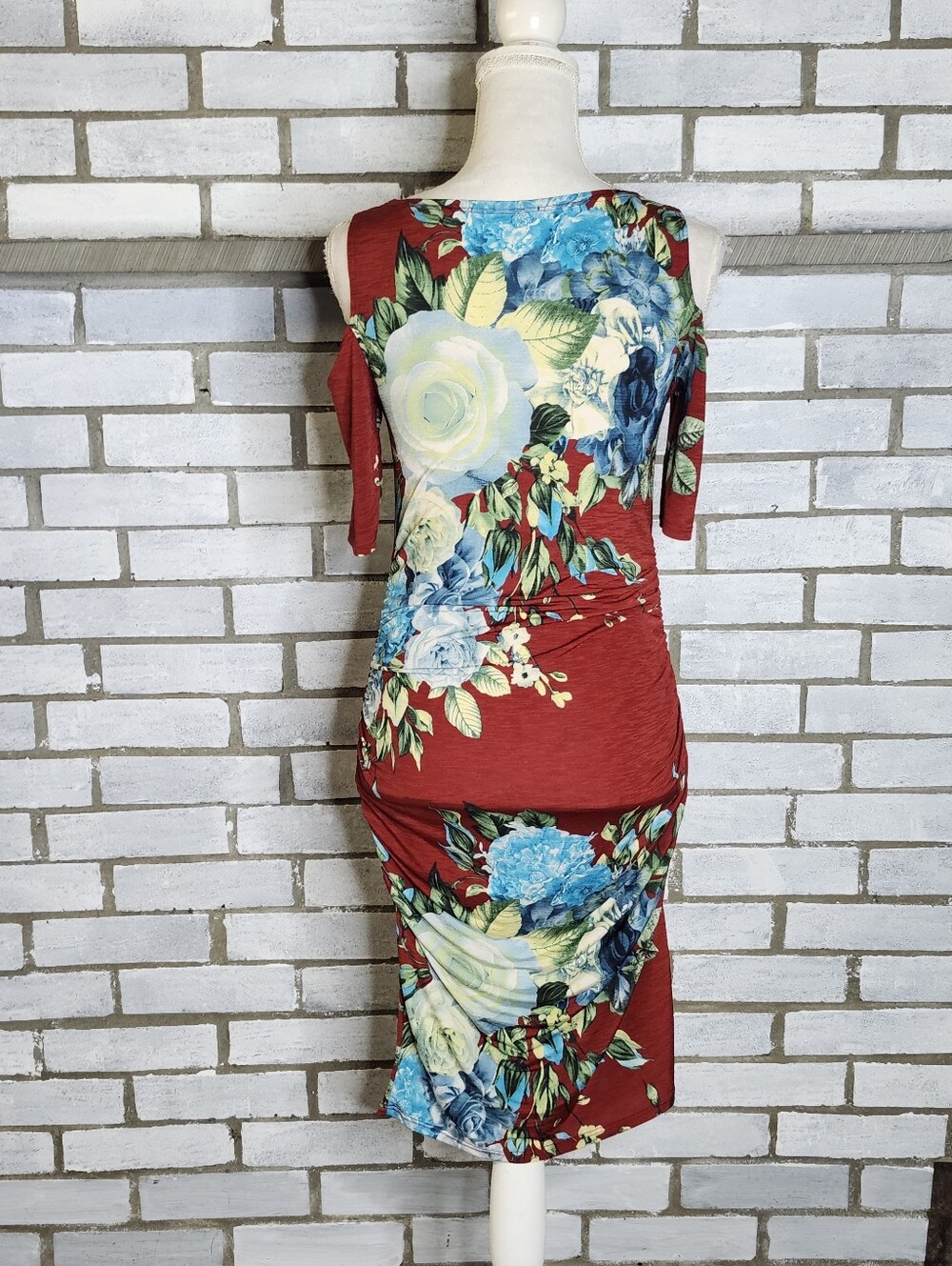 Sol & Cielo Women's Cold Shoulder Floral Ruched Midi Dress Small Multicolor - Picture 4 of 11
